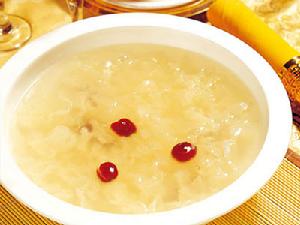 銀耳杞子湯 銀耳杞子湯