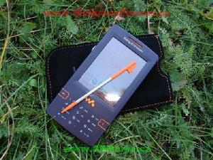 索尼愛立信 w950瞄準iPodnano索愛音樂機皇W950點評