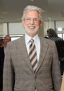 弗蘭克·斯蒂費爾 弗蘭克·斯蒂費爾