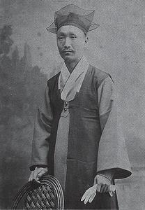 洪鐘宇(1895年)