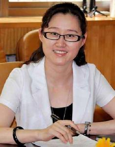 鄭玉香[濟南中學黨委書記]