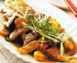 黃花魚煮大蒜頭 黃花魚煮大蒜頭