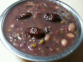 黑米薏米仁紅棗粥 黑米薏米仁紅棗粥