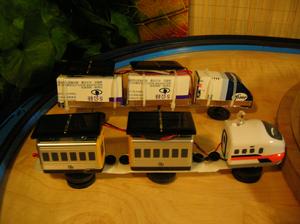 太陽能磁懸浮小火車4.