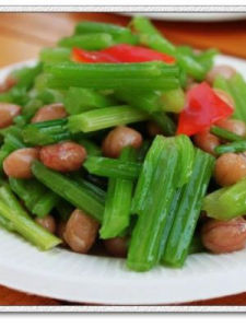 芹菜花生 芹菜花生