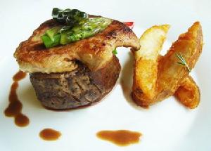 羊柳釀鵝肝配鵝肝汁