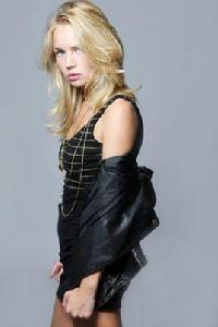 布麗特妮·羅伯森 布麗特妮·羅伯森