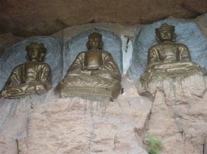 圓通山摩崖石刻佛像