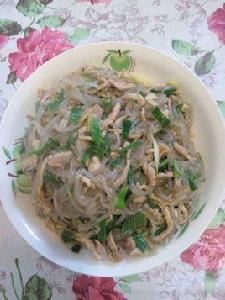 肉絲炒冬粉 肉絲炒冬粉