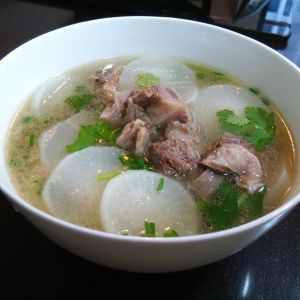 蘿蔔燉牛腩湯 蘿蔔燉牛腩湯