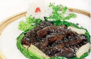 三圓扒海參 三圓扒海參