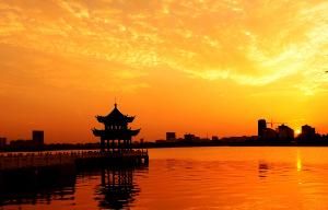 緘默無言 緘默無言