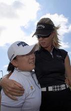 麥克吉爾與申智愛