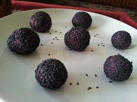 黑芝麻紫薯球 黑芝麻紫薯球