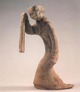 西漢彩繪陶女舞俑