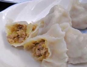 酸菜豬肉蒸餃 酸菜豬肉蒸餃