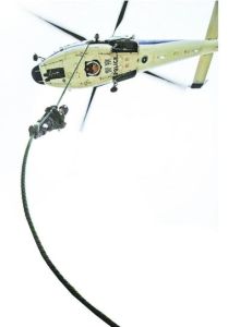 進行機降訓練的南京龍虎突擊隊