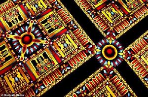 拉斯維加斯盧克索酒店的地毯參考了古埃及金字塔的樣式