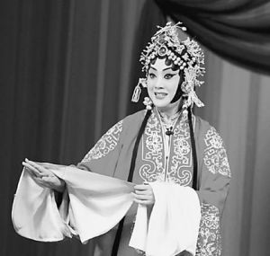 《穆桂英大戰洪州》[京劇]