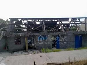 震得破爛的房屋