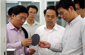 2009年中國企業聯合會副理事長李建明一行蒞臨科達集團指導工作，市經貿委副主任蔡印松、科達集團董事長劉雙珉、總經理李守亮等陪同。