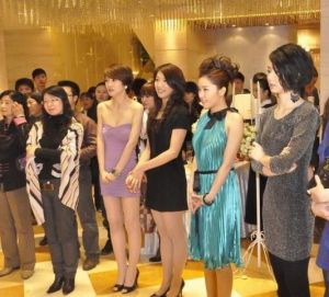 無懈可擊之美女如雲