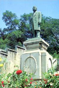 黃興銅像 黃興銅像