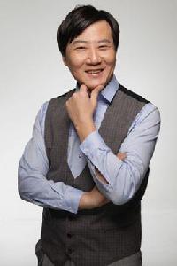 馮暉[中國資深影視男演員]