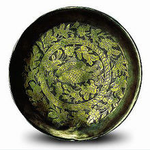 “李勉”雙魚蔓草紋銀盤 “李勉”雙魚蔓草紋銀盤