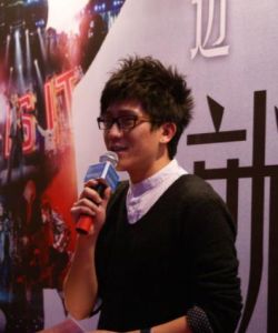 主持《麥可傑克遜：就是這樣》首映