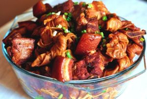 百葉結燉紅燒肉 百葉結燉紅燒肉