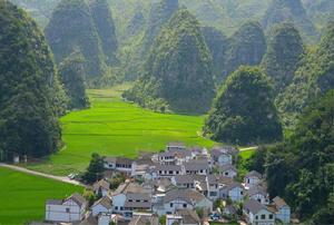 九龍瀑布群[雲南省羅平縣九龍瀑布群景區]