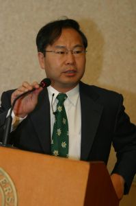 著名國際金融專家丁大衛