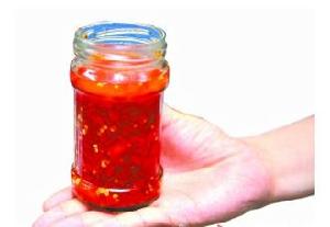 有的辣椒醬用辣椒油脂替代真辣椒，辣椒醬國家標準年內出台