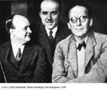 奧托&middot;克倫佩勒（右）與欣德米特等合影