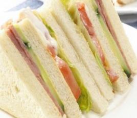 肉鬆火腿三明治