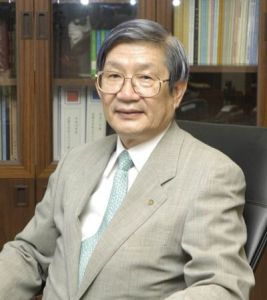 校長：五百旗頭真