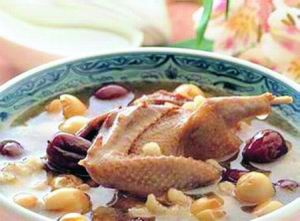 啤酒燉乳鴿 啤酒燉乳鴿