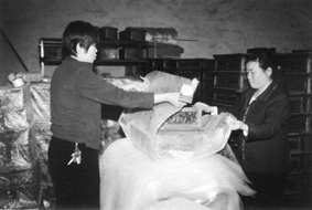 （圖）聚豐工藝品有限公司產品包裝現場