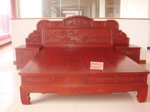 六和同春大床（紅酸枝）