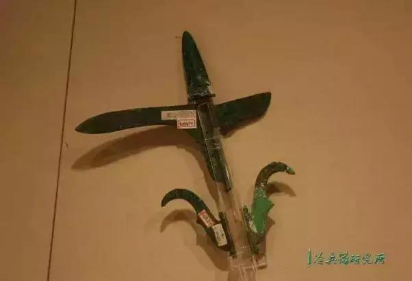 中國鐵戟和青銅戟為什麼外形差那么多? 中國鐵戟和青銅戟為什麼外形差那么多?