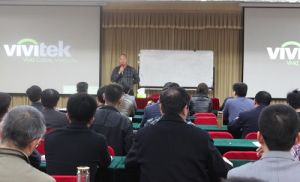 許榮凱先生擔任清華大學經理管理研究總裁班國學文化系主講老師