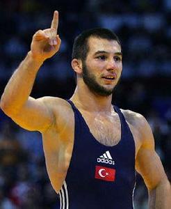 沙辛[土耳其摔跤運動員]