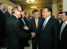 李克強會見清華大學經管學院顧問委員會委員