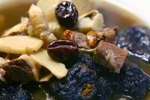 黃精玉竹大棗枸杞牛肉湯 黃精玉竹大棗枸杞牛肉湯