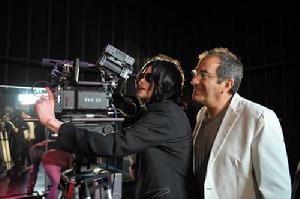 與天王傑克遜討論拍攝問題