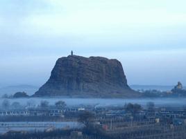 望兒山磚塔 望兒山磚塔