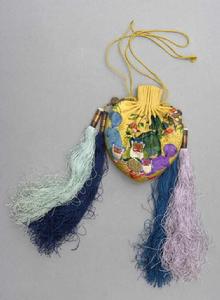 黃色緞繡太獅少獅百鳥朝鳳活計 黃色緞繡太獅少獅百鳥朝鳳活計