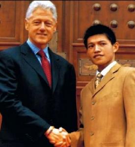 美國前總統柯林頓親切接見田萬良