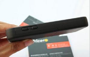 機身左側，配合iPod Touch使用設定了音量調節鍵